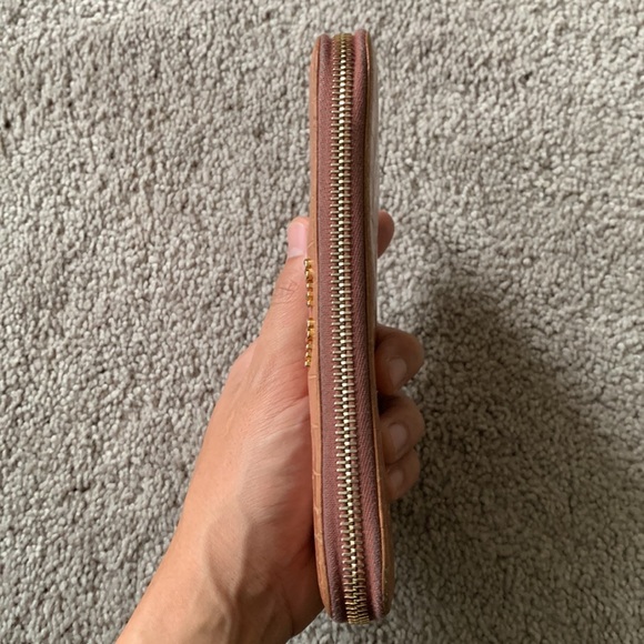 Miu Miu Croc Embossed Zip Around Wallet Womens Pink Salmon Leather Reptile Style - Picture 8 of 15